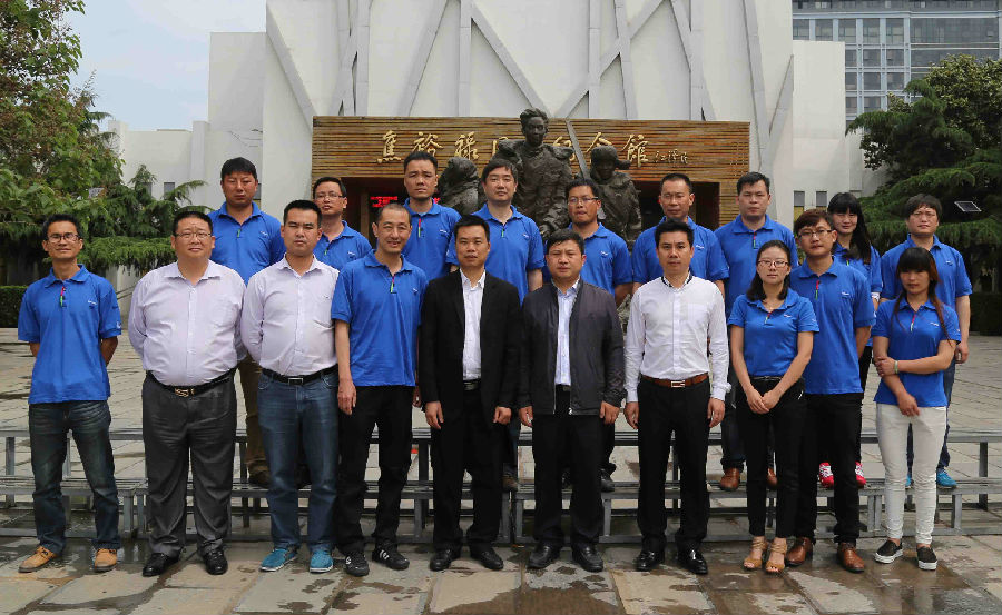 洲明科技走進(jìn)蘭考